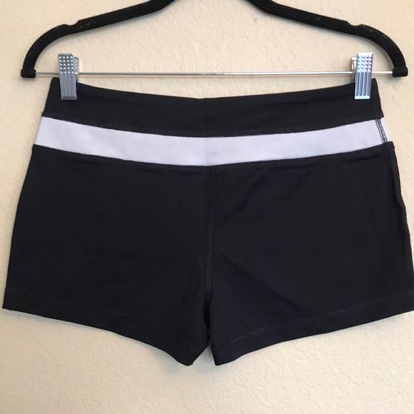 Athletic shorts - Picture 2 of 5